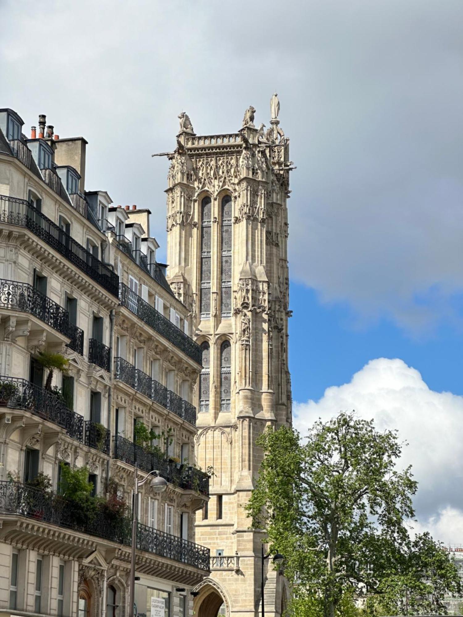 Chic Louvre Apartment Paris Exterior photo
